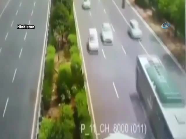 Faciaya davetiye çıkaran yol çalışması