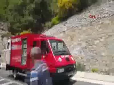 Marmaris'te tur otobüsü devrildi - 2