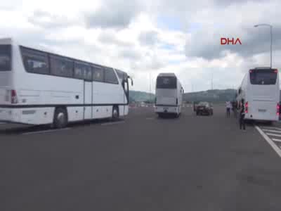 Beşiktaş taraftarı Yalova'da mola verdi