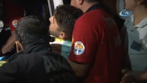 İki araç 80 kilometre hızla kafa kafaya çarpıştı: 4 yaralı