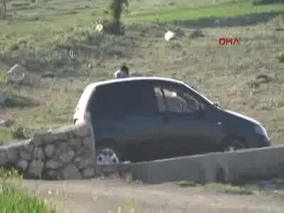 Kızını rehin aldı, polisten eşinin gelmesini istedi