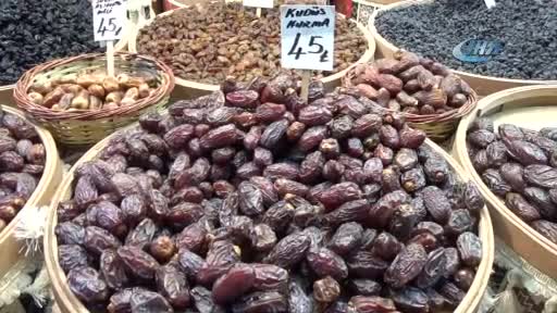 Bursa'da Ramazan öncesi hurmaya zam yok!