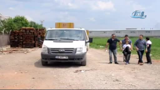 Bursa'da geri manevra yapan kamyonetin altında kalan işçi hayatını kaybetti
