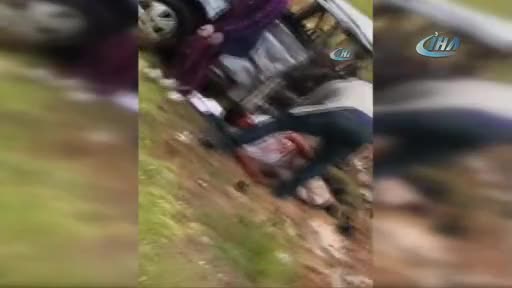 Bursa'da paramparça olan araçtan sağ kurtuldu