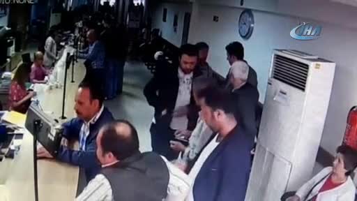 Bursa'da film gibi senaryo kuran oto dolandırıcıları yakalandı