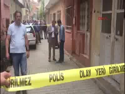 Eşini ve 5 yaşındaki kızını öldürüp intihar etti
