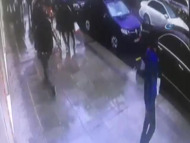 Cezayirli yankesici suçüstü yakalandı