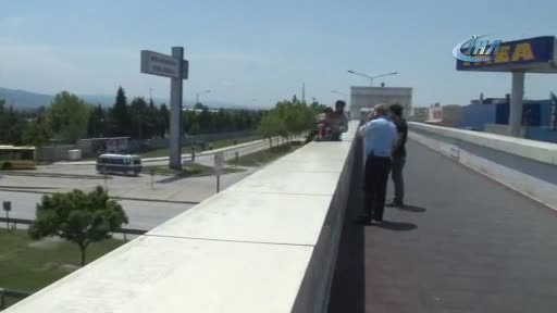 Bursa'da küçük kızıyla birlikte intihara kalkıştı, kızı kucağında uyuyakaldı