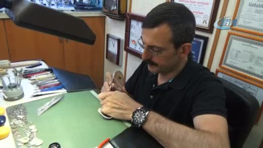 Bursa'da unutulmaya yüz tutmuş mekanik saatlere talep artıyor