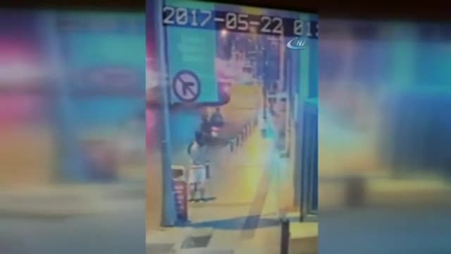Motosikletli kapkaç böyle görüntülendi