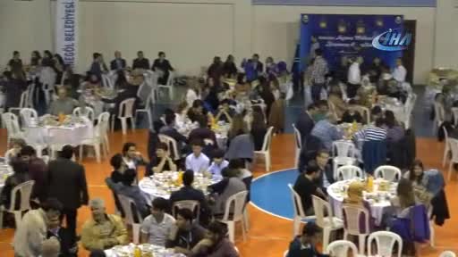 Bursa İnegöl Belediye Başkanı Aktaş lise öğrencilerini iftarda ağırladı