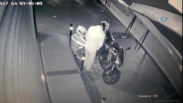 İstanbul'daki motor hırsızlıkları kamerada