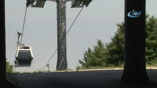 Bursa teleferikte ekmeklerini ölüme meydan okuyarak çıkartıyor