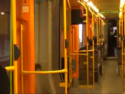 Bursa'da metrodaki 'bayan öncelikli' uygulamaya hem tepki hem destek!