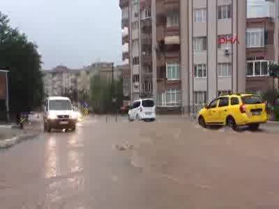 Bursa'da sağanak yağmur!