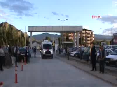 Şehit öğretmene gelin duvağıyla veda