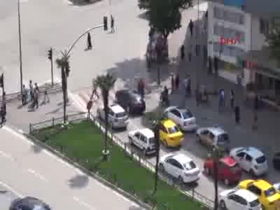 Bursa'da deprem oldu! Vatandaşlar sokağa döküldü