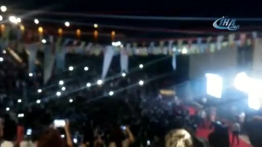 Havai fişekler mezuniyet gecesini kabusa çevirdi!