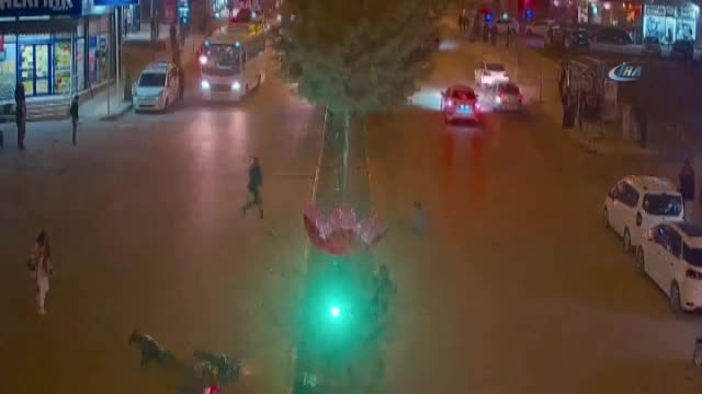 Motosiklet kazaları saniye saniye kamerada