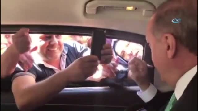 Cumhurbaşkanı'yla sohbetini canlı yayınladı