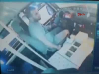 Bursa'da minibüsteki paraları çalan yolcu böyle görüntülendi