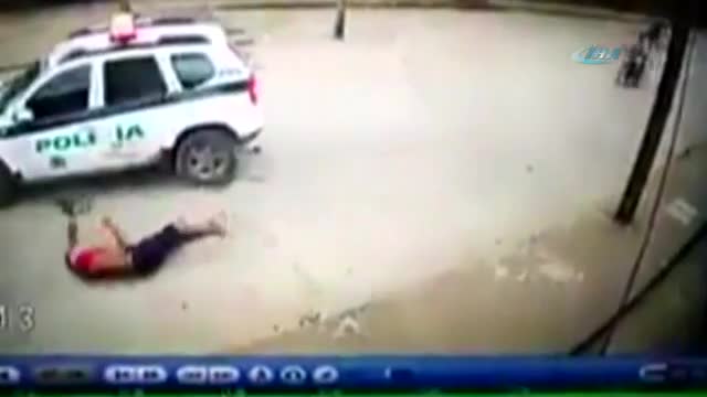 Motosikletli havada defalarca takla attı