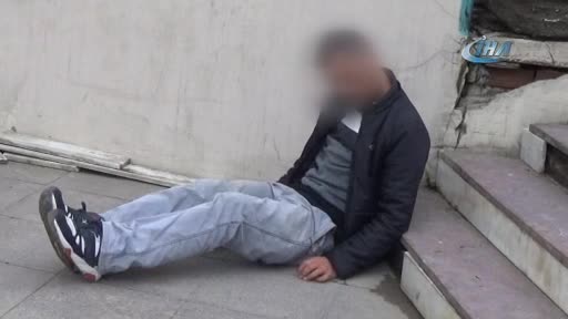 Bursa'da kendinden geçip yere yığıldı, ambulans ve polisi görünce kaçtı