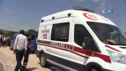 Bursa'da tarım işçilerini taşıyan midibüs devrildi: 25 yaralı var