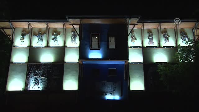 Ramazanda Burslıların "Karagöz-Hacivat"a ilgisi arttı