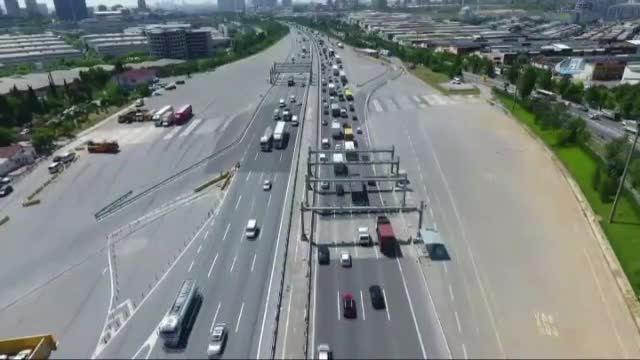 İstanbul'da bayram trafiği havadan görüntülendi