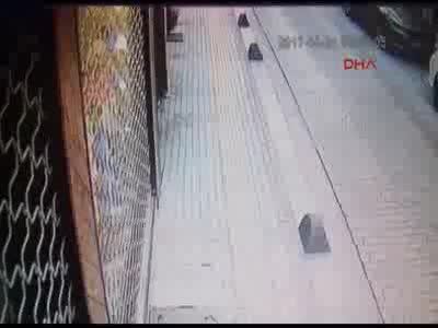 Bakırköy'deki patlama anı kamerada!