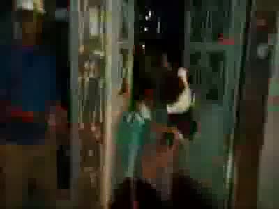 Suriyeli 25 kişinin kaldığı evdeki yangında can pazarı