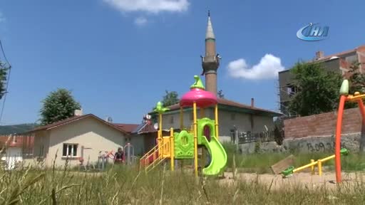 Bursa'da ipek halılar ilmek ilmek dokunuyor