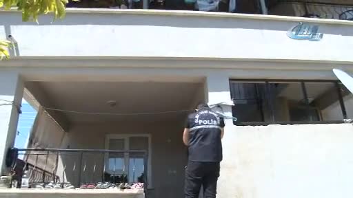 Kimse ne olduğunu anlamadı! Bir anda yere yığıldı