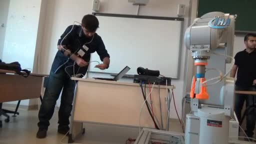 Bursa'da üniversite öğrencisi robot kol yaptı