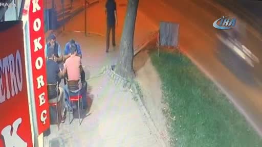 Bursa'da kaza yapan araç mahalleye dalınca panik yaşandı