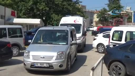 Bursa'da kadını araçtan yola attılar