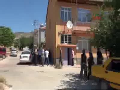 87 yaşındaki annesini boğarak öldürdü