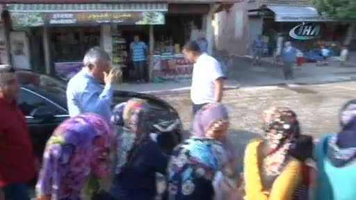 Adana'da sıcak havadan bunalanlara ücretsiz karpuz dağıtıldı