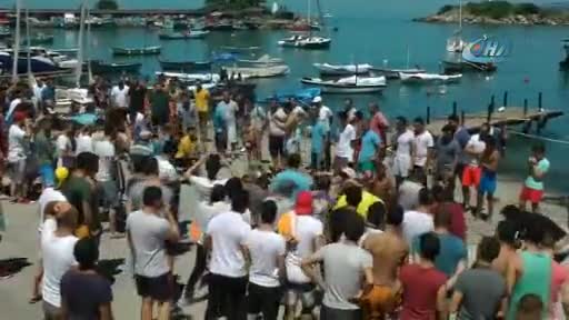 Kabotaj bayramında halat çekme yarışında kavga!