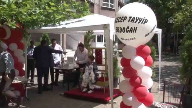 9 yaşındaki Bursalı Recep Tayyip Erdoğan sünnet oldu