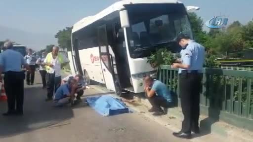 Bursa'da işçi servisi tarlaya çalışmaya giden kadına çarptı: 1 ölü