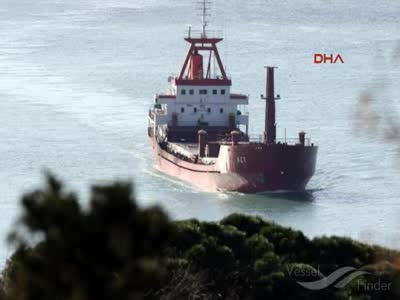 Türk bayraklı gemiye Yunan sahil güvenliği uyarı ateşi açtı