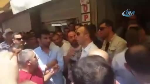 Kuşadası bir anda karıştı! AVM'ye sığındılar