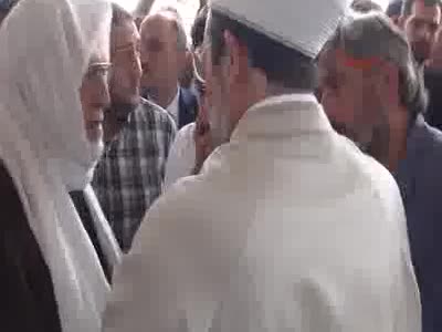 Öldürülen Suriyeli hamile kadın ve 10 aylık bebeği için cenaze namazı kılındı