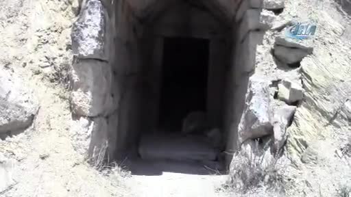 Bursa'da Roma döneminden kalan mezar odası definecilerin talanına uğradı