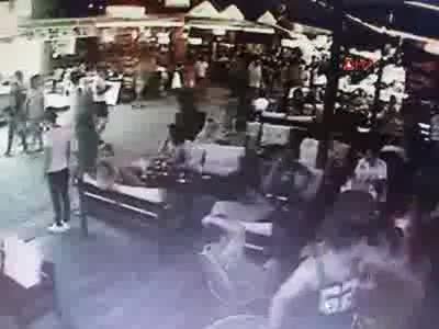 Barda çocukların yarı çıplak dansına tepki