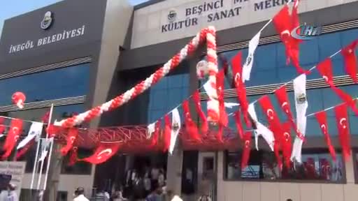 Bursa'da kapatılan FETÖ'nün binası hizmet merkezi oldu