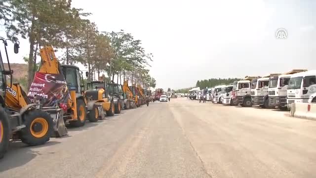 400 belediye aracından 15 Temmuz konvoyu