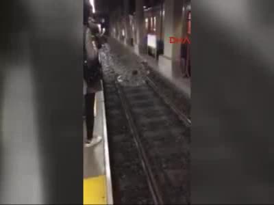 İstanbul'da metroyu su bastı!